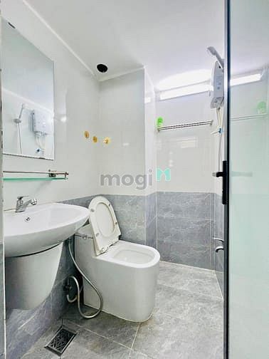 Hình ảnh Phòng có máy giặt riêng, thang máy.. 5tr7