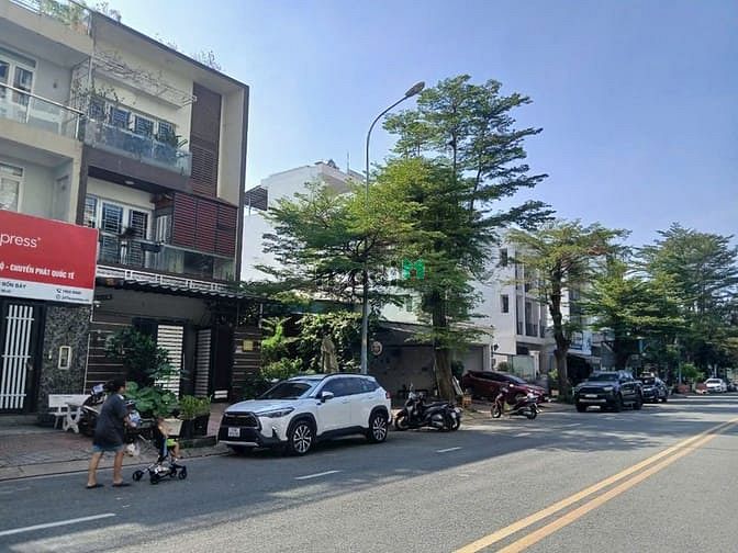 Hình ảnh Bán Đất dự án Khu Dân Cư Nam Long Quận 9 Đường 20M ngang 12M sổ Đỏ