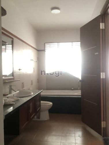 Hình ảnh Thuê nhà phố có thang máy khu Hưng Gia 4, Phú Mỹ Hưng tiện kinh doanh