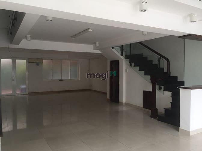 Hình ảnh Thuê nhà phố có thang máy khu Hưng Gia 4, Phú Mỹ Hưng tiện kinh doanh