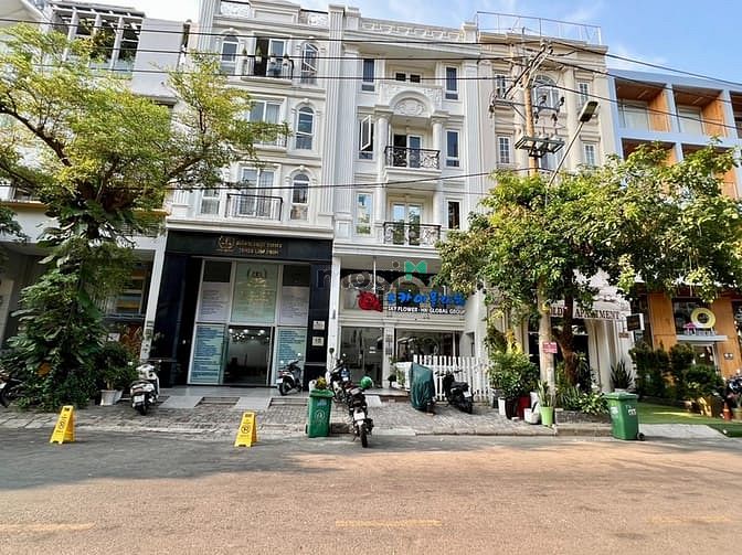 Hình ảnh Nhà mặt tiền khu Hưng Gia, Phú Mỹ Hưng thuê để kinh doanh và ở