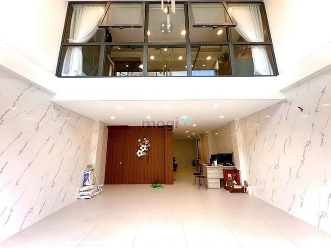 Hình ảnh Nhà Phố Hiện Đại - Vị Trí Đắc Địa Sát Mặt Tiền Huỳnh Tấn Phát Quận 07