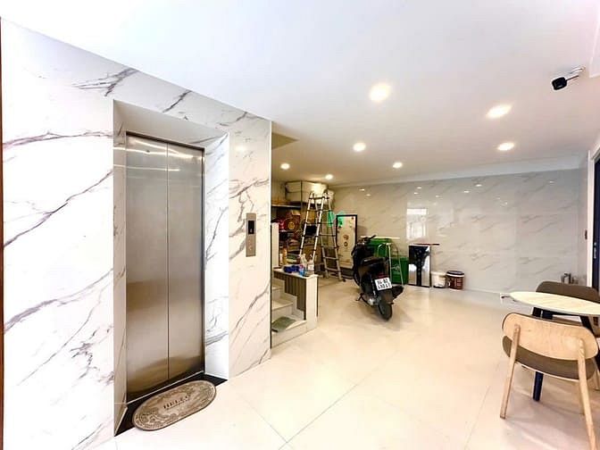 Hình ảnh Nhà Phố Hiện Đại - Vị Trí Đắc Địa Sát Mặt Tiền Huỳnh Tấn Phát Quận 07