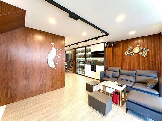 Hình ảnh Nhà Phố Hiện Đại - Vị Trí Đắc Địa Sát Mặt Tiền Huỳnh Tấn Phát Quận 07