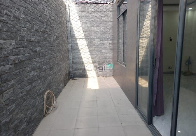 Hình ảnh Cần cho thuê căn nhà 1 trệt 3 lầu 1 sân thượng đường 46-CL, Cát Lái