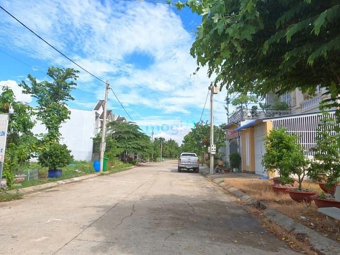 Hình ảnh Chính chủ bán đất full thổ cư 100m2