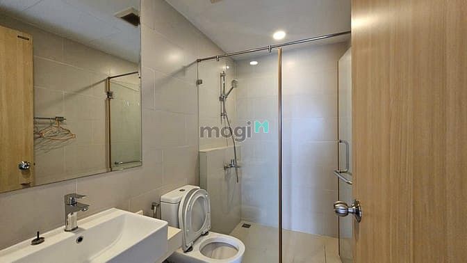 Hình ảnh Mb6623 nạp rút nhanh chóng Sky line Q7 cho thuê 3pn căn góc đủ nội thất vào ở được ngay