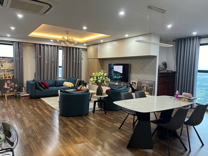 Hình ảnh Chính Chủ Bán CH Golden Land 275 NGuyễn Trãi DT 115m 3N Full NT 10 tỷ