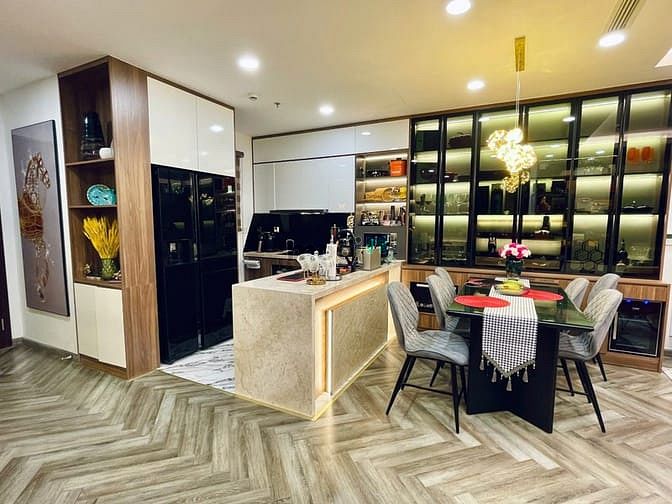 Hình ảnh Chính Chủ Bán CH Golden Park DT 98m 3PN Full NT SĐCC 10 tỷ hướng ĐN