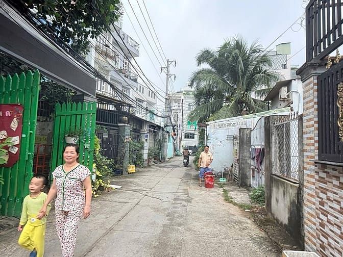 Hình ảnh Chính chủ gửi bán lô đất đẹp mặt tiền Đường số 31, Bình Trưng Tây, Q.2