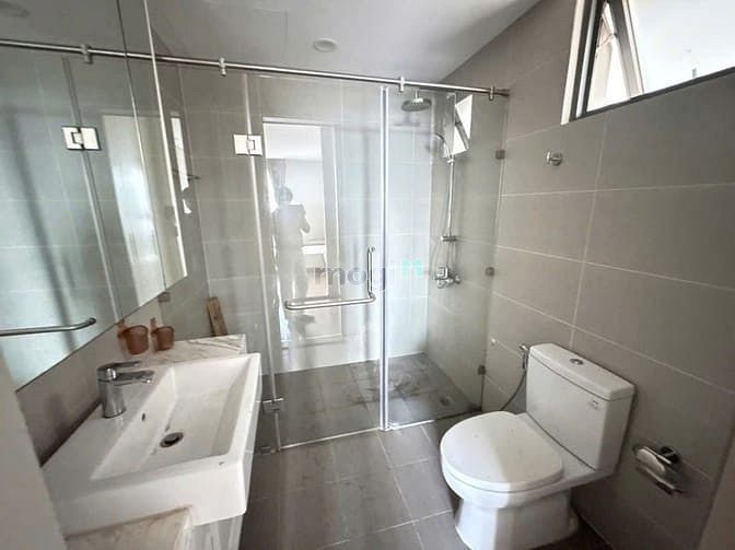 Hình ảnh Giá 12tr/th, The Useful (The Era) Lạc Long Quân, TB, 95m2, 3PN, 2WC.