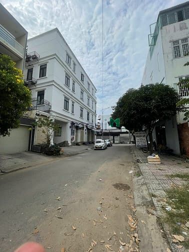 Hình ảnh Chính Chủ Gửi Bán Nền Đất Nhà Phố Liền Kề View Công Viên, Lê Văn Thịnh