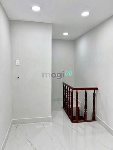 Hình ảnh Nhà Mới Cách Mạng Tháng Tám Quận 3