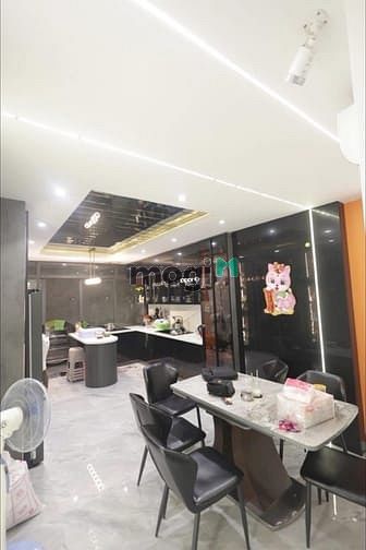Hình ảnh Nhà Đẹp Trần Văn Đang Hẻm Xe Hơi Quận 3