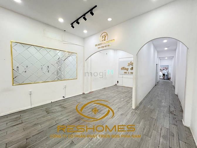 Hình ảnh Cho THUÊ mặt bằng đẹp set up sẵn mặt tiền Nguyễn Ái Quốc giá rẻ