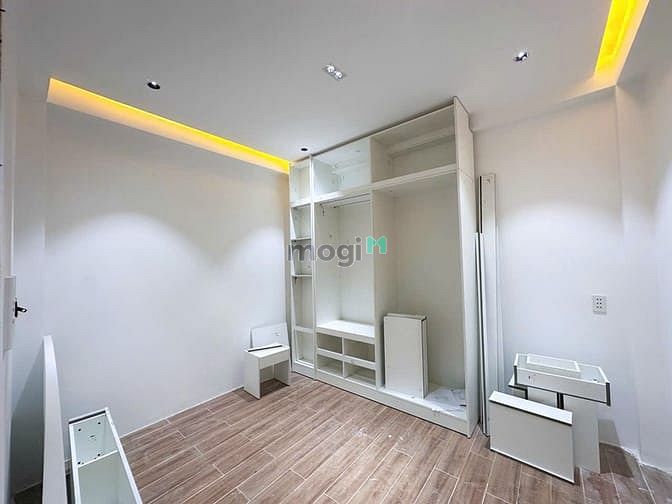 Hình ảnh Nhà Phố Hiện Đại Sang Trọng- Hẻm 3,5m 160 Nguyễn Văn Quỳ Sổ hồng riêng
