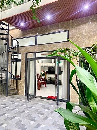 Hình ảnh Nhà Đẹp Cách Mạng Tháng Tám - Nở Hậu