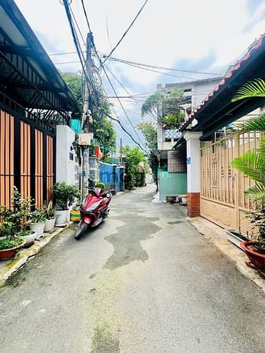 Hình ảnh BÁN ĐẤT THỔ CƯ Quận 2. Mặt tiền đường ô tô cách Nguyễn Duy Trinh 150m