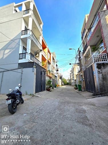 Hình ảnh Bán Đất Hẻm 58F Bưng Ông Thoàn, Phú Hữu, Q9 - DT : 61.6m2 (4*15.3m)