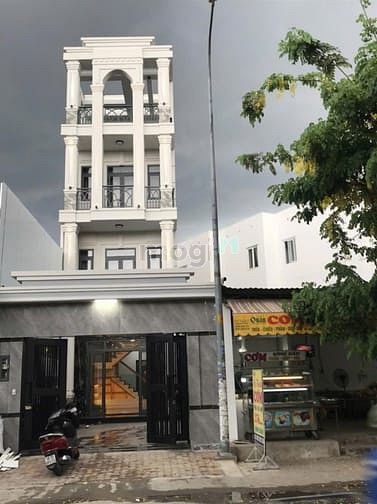 Hình ảnh Chính chủ cần bán nhà mt Lê Văn Thịnh 26 tỷ