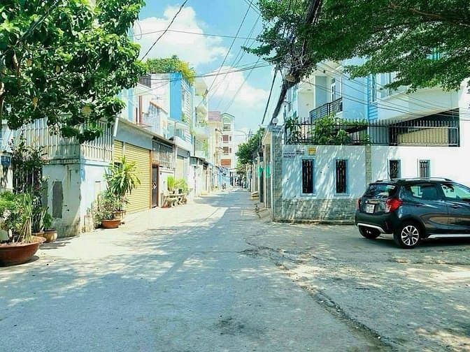 Hình ảnh Bán đất thổ cư Quận Hẻm ô tô gần Nguyễn Duy Trinh xd 6 tầng có lề 2M