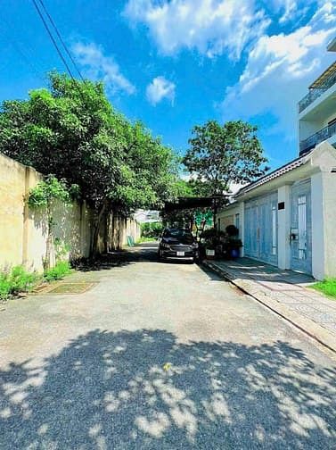 Hình ảnh Bán đất thổ cư Quận Hẻm ô tô gần Nguyễn Duy Trinh xd 6 tầng có lề 2M