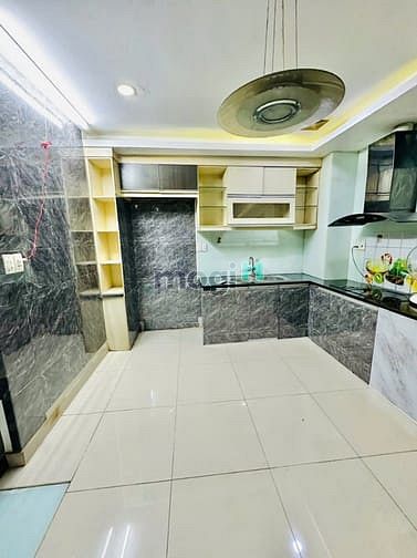 Hình ảnh Phòng Máy Lạnh ~16Mv, Tầng Lửng, khách Nữ