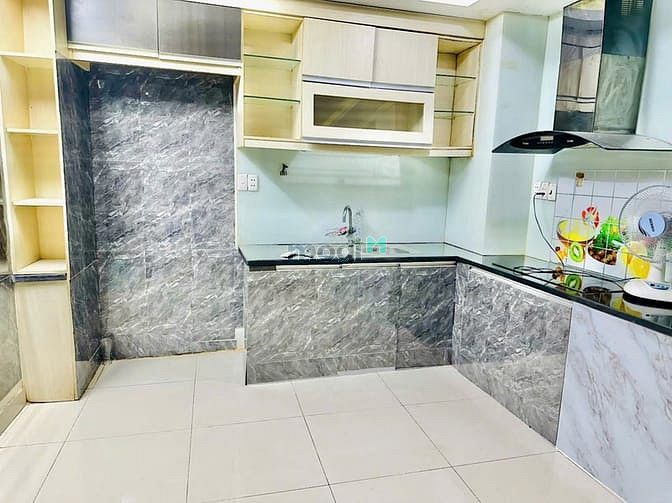 Hình ảnh Phòng Máy Lạnh ~16Mv, Tầng Lửng, khách Nữ