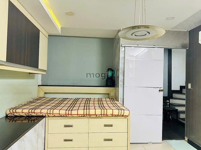 Hình ảnh Phòng Máy Lạnh ~16Mv, Tầng Lửng, khách Nữ