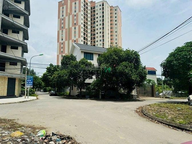 Hình ảnh Bán đất Hoà Lạc, duy nhất 1 lô 100m2, lô góc, thẳng cổng CNC 1, ĐH FPT