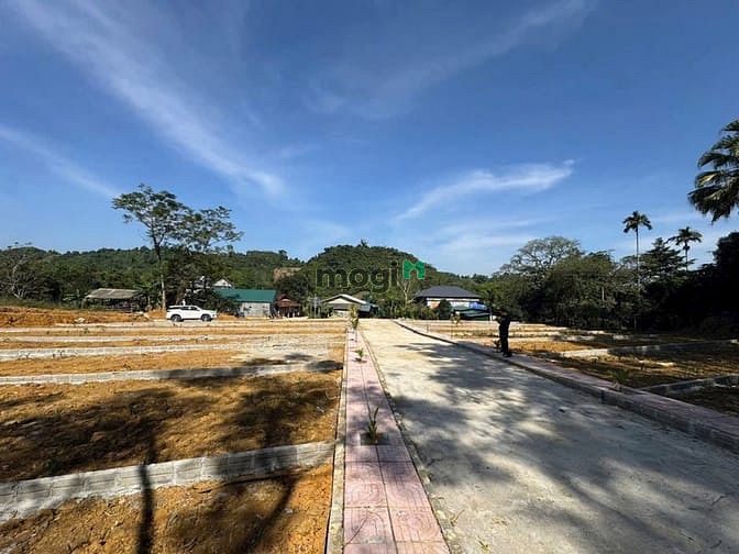 Hình ảnh Chỉ 216 triệu 1 lô 110 m2 đất cạnh hồ - sát KCN - bao trọn thuế phí.