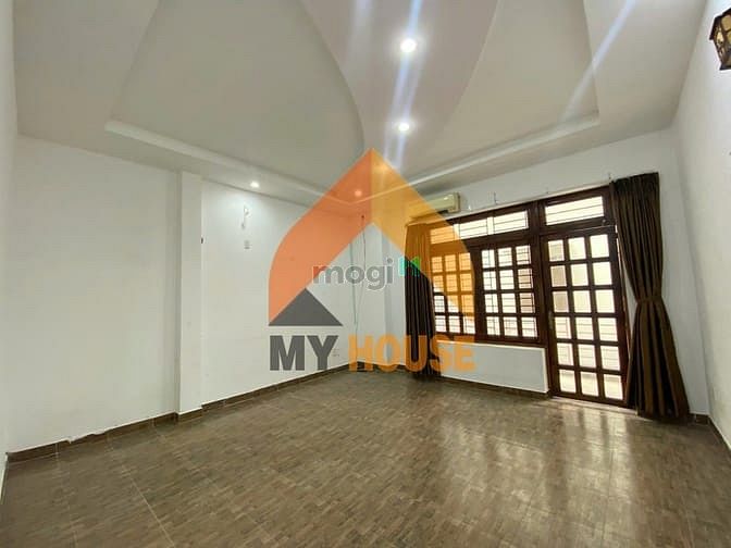Hình ảnh ÙI ÔI Nhà gì mà rẻ quá trời quá đất  20TR/4PN ngay METRO Q2