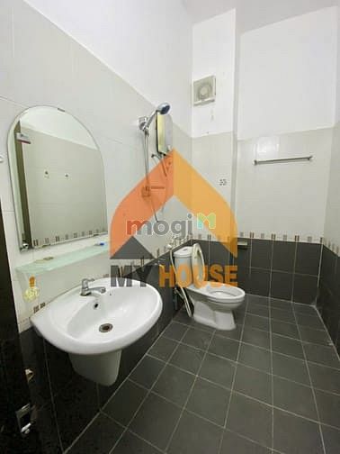 Hình ảnh ÙI ÔI Nhà gì mà rẻ quá trời quá đất  20TR/4PN ngay METRO Q2