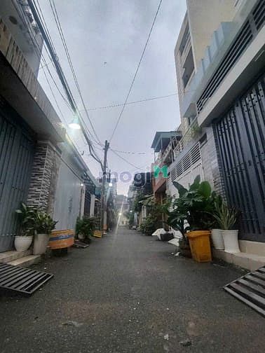 Hình ảnh Vài bước ra ngã 3 Lê Đức Thọ – Lê Văn Thọ