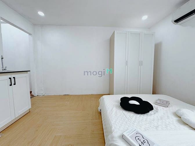 Hình ảnh Mb6623 nạp rút nhanh chóng Studio cửa sổ full nội thất ngay Etown Cộng Hoà Ib ngayyy