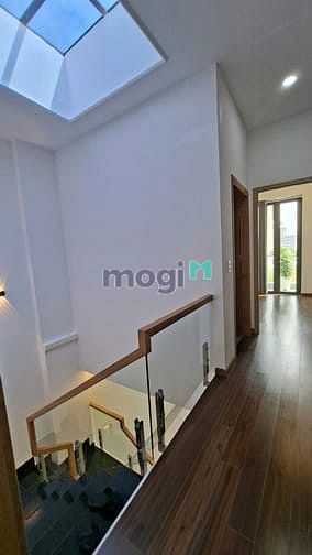 Hình ảnh Bán Nhà Đẹp Đường Xe Hơi 8m Khu Phân Lô Đường Long Phước, 54m2 -2 Tầng