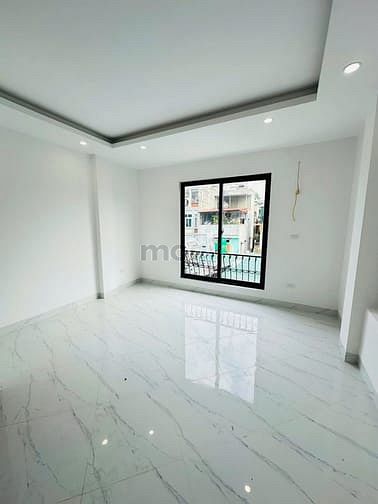 Hình ảnh Bán nhà Lĩnh Nam, 43m2 x 5 tầng, mặt tiền 4.2m, giá 7.9 tỷ
