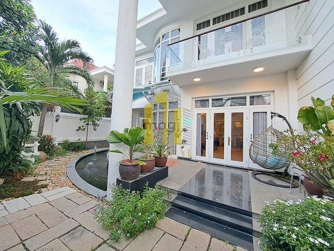 Hình ảnh Biệt Thự Sân Vườn 300m2 - Đầy Đủ Nội Thất Tiện Nghi - Giá 60 Triệu