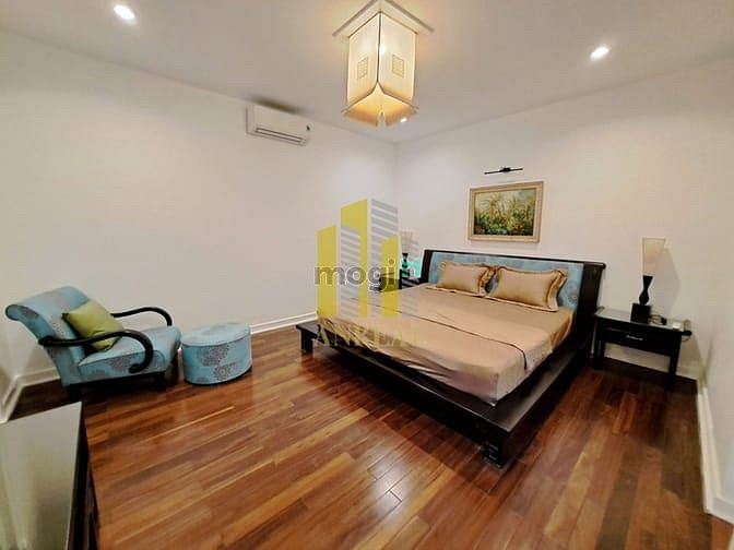 Hình ảnh Biệt Thự Sân Vườn 300m2 - Đầy Đủ Nội Thất Tiện Nghi - Giá 60 Triệu
