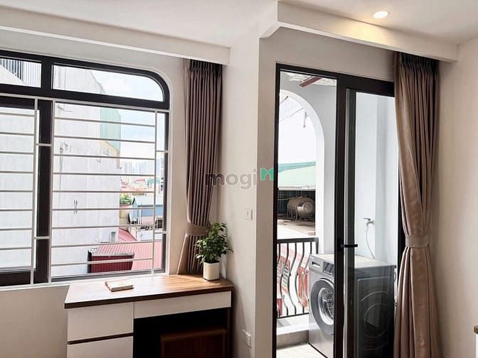 Hình ảnh Cho Thuê Căn 1 Phòng Ngủ Cao Cấp Ban Công Ngay Sân Bay Tân Sơn Nhất