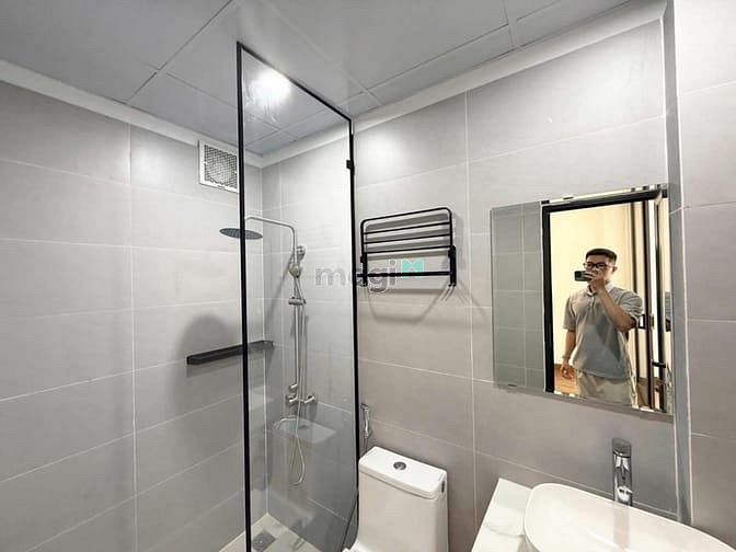 Hình ảnh Cho Thuê Căn 1 Phòng Ngủ Cao Cấp Ban Công Ngay Sân Bay Tân Sơn Nhất
