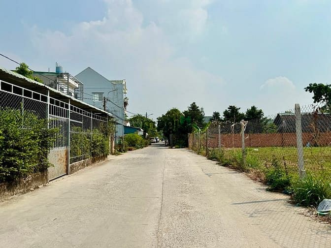 Hình ảnh Đất mặt tiền đường Thạnh Lộc 39, DT:4Mx23M, hướng tây bắc