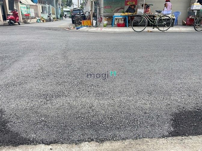 Hình ảnh Bán gấp lô đất 248m2, góc 2 mặt tiền đường Nguyễn Tuyển, Q.2 giá tốt