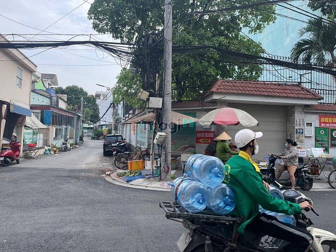 Hình ảnh Bán gấp lô đất 248m2, góc 2 mặt tiền đường Nguyễn Tuyển, Q.2 giá tốt
