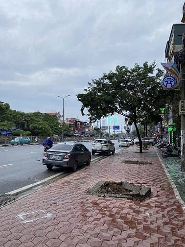 Hình ảnh Bán nhà mặt phố Ngọc Hồi, vị trí đẹp KD sầm uất, vỉa hè rộng thoáng