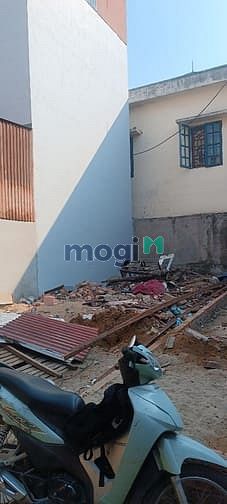 Hình ảnh Phố Me Hương Mạc DT 42m chỉ hơn 2tỷ một chút.
