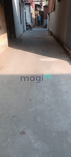 Hình ảnh Phố Me Hương Mạc DT 42m chỉ hơn 2tỷ một chút.