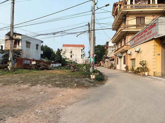 Hình ảnh Bán Đất Hoà Lạc View Hồ Tân Xã Đường Rộng Ô Tô Tránh Ở Sướng KD Tốt.