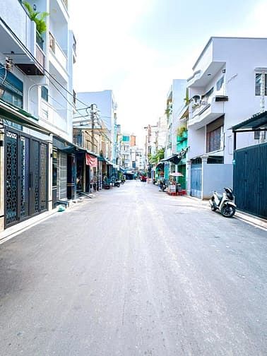 Hình ảnh HXH Đường Cách Mạng Tháng 8 Phường 5 Quận Tân Bình Cũ.