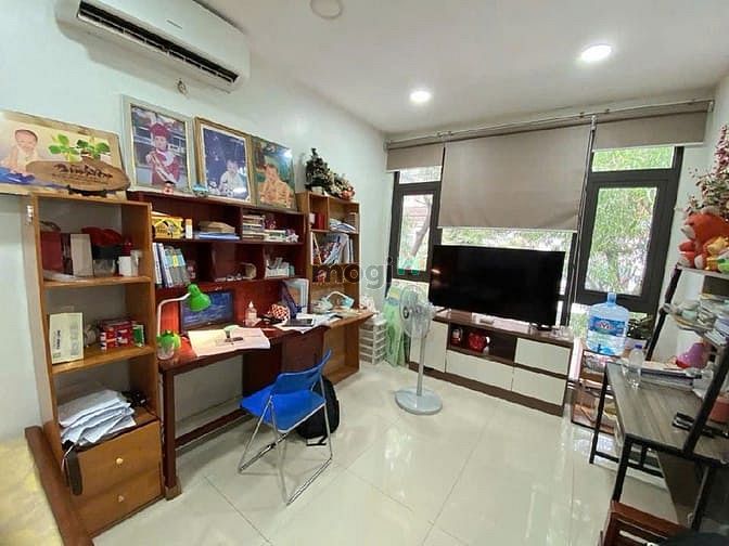 Hình ảnh Hiếm | Bán mặt phố Cầu Giấy | 45m2 X 4 tầng | MT 3.2m | Giá 29.8 tỷ